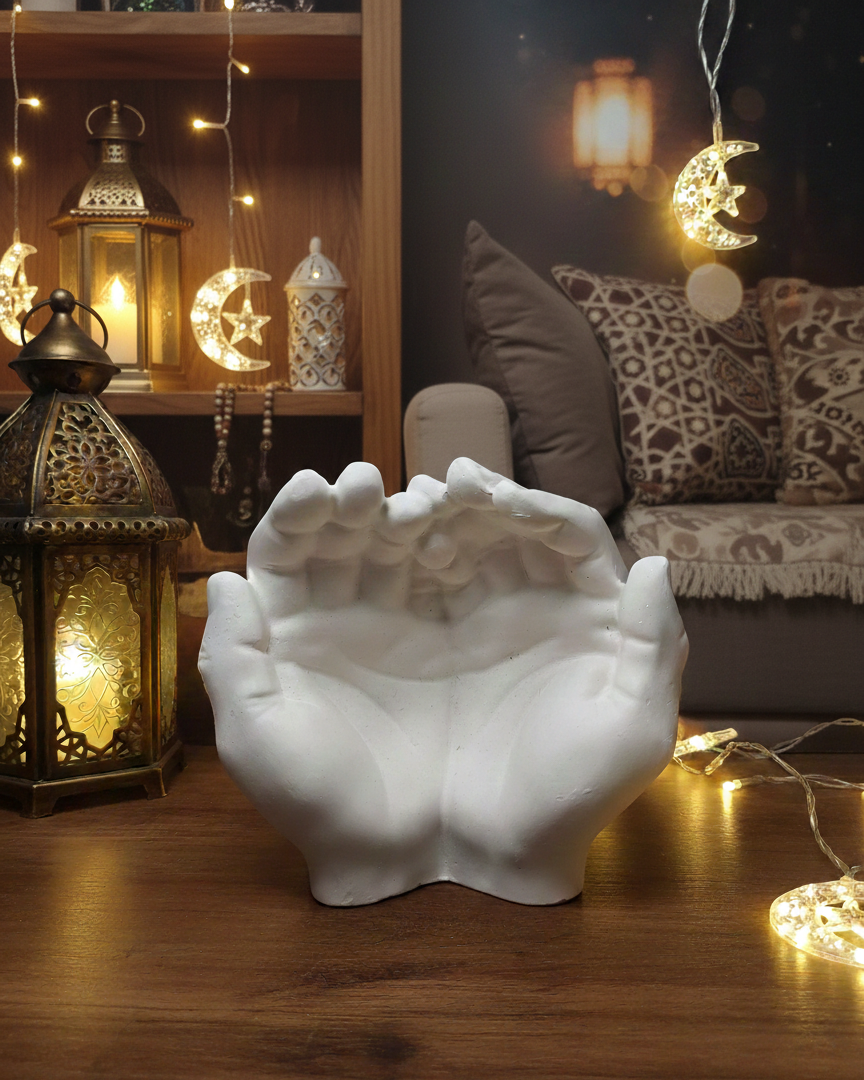 Bereket Elleri Heykeli: Bolluğun ve Minnetin Sanatsal İfadesi ( Renksiz )